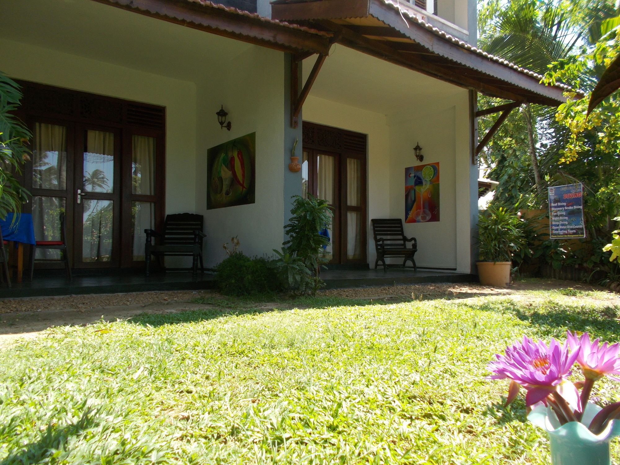 Peacock Wings Guest Mirissa Exterior foto